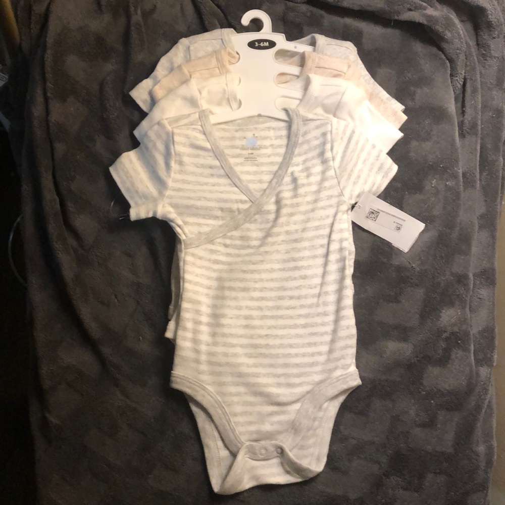 4 Pack 3-6 M Gender Neutral Onsies